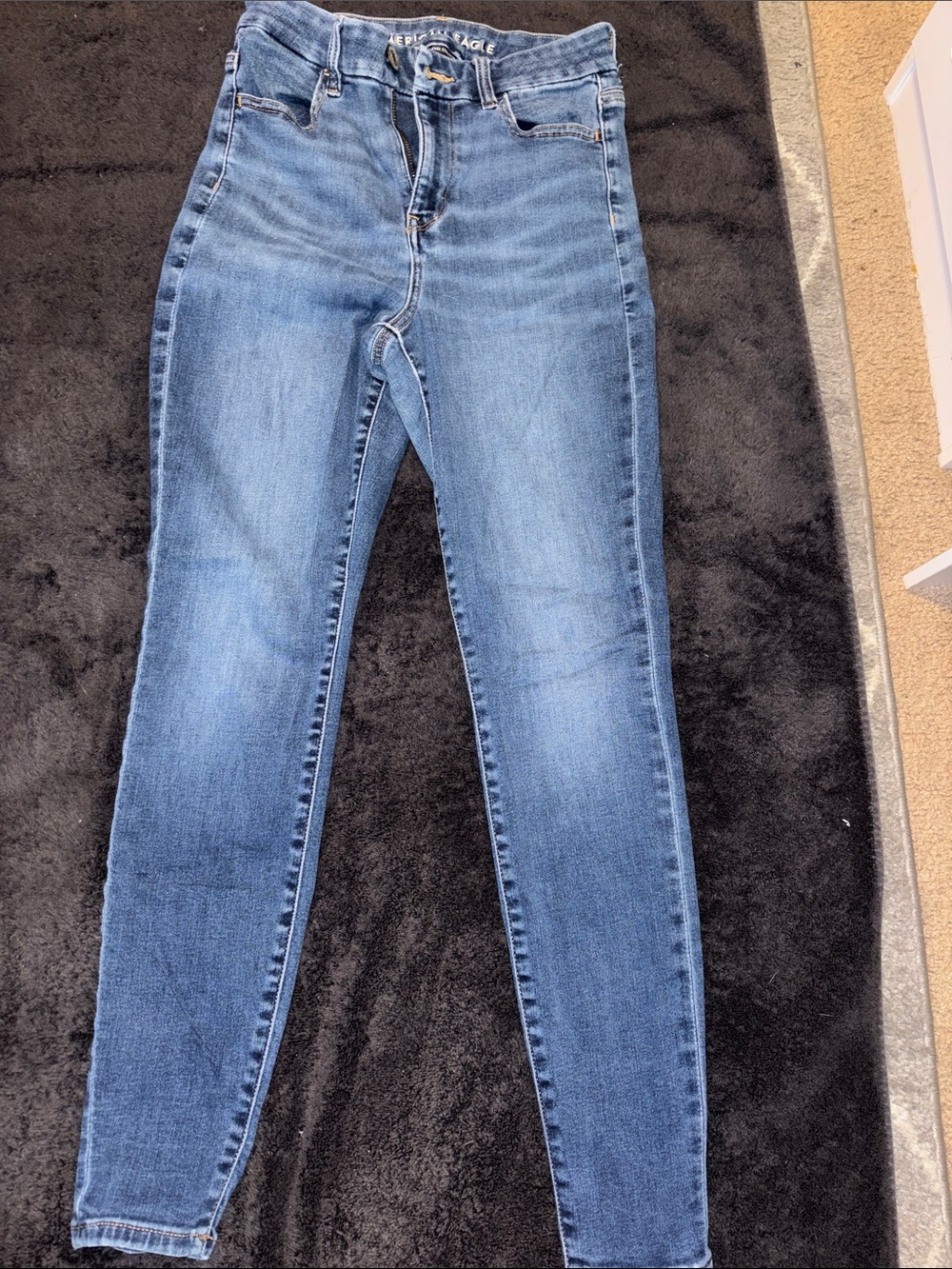 American Eagle Outfitters Women's Skinny Jeans in Light Blue Wash